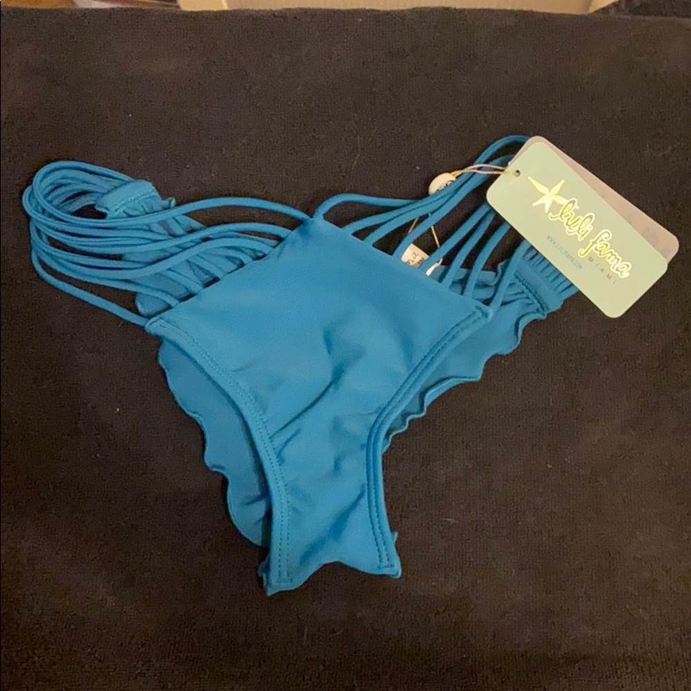 Brazilian Scrunch back Luli Fama